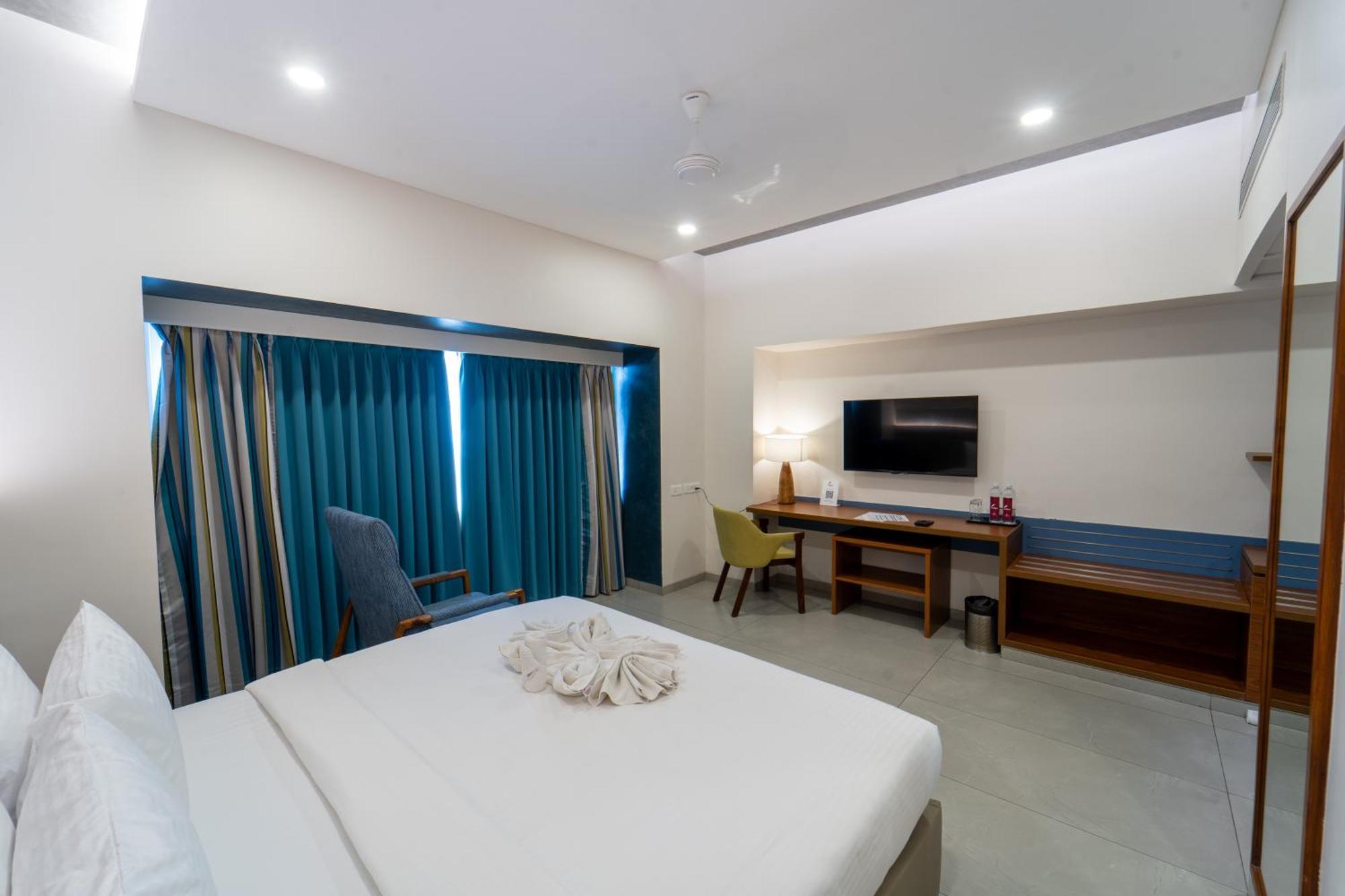 Hotel Shilton Dee Cee *